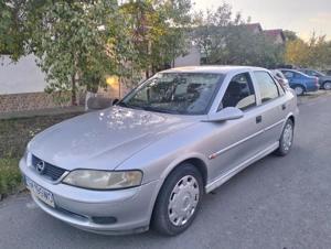 Opel Vectra 1.6 benzina, AUTOMATĂ, stare foarte buna - imagine 6 Opel Vectra 1.6 benzina, AUTOMATĂ, stare foarte buna - imagine 6