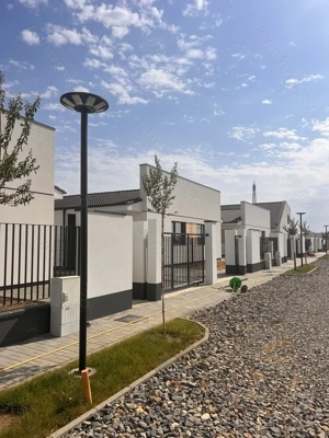 Comision 0%. Duplex pe parter. Panouri solare. 328 mp teren. La cheie.