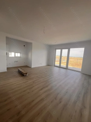 Comision 0%. Duplex pe parter. Panouri solare. 328 mp teren. La cheie. - imagine 3