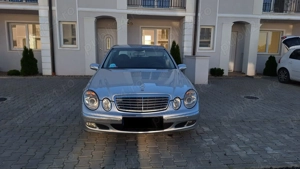 Vând Mercedes E Class