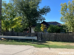 Titlu anunț:  Casă bătrânească cu teren de 1850 mp   o oră de București, o oră de mare