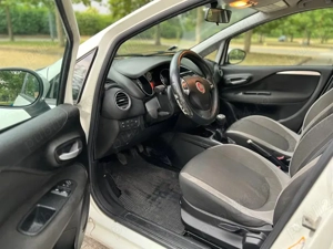 Fiat Grande Punto-an 2012 - imagine 8