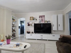 Vand vila D+P+M , Episcopia , SC-310 mp , teren 513 mp , garaj , gaz , lux, str principala - imagine 16