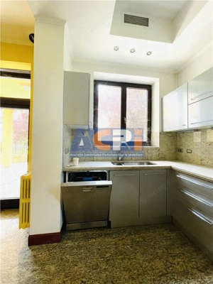 VANZARE VILA 8 CAMERE 652 mp teren zona Sisesti Sector 1 - imagine 4