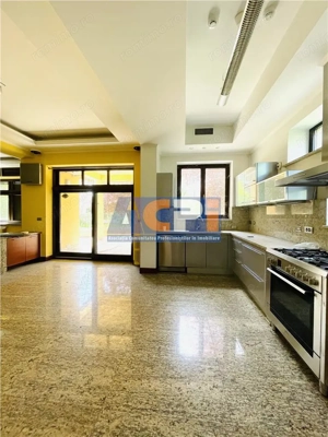 VANZARE VILA 8 CAMERE 652 mp teren zona Sisesti Sector 1 - imagine 8