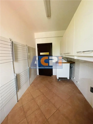 VANZARE VILA 8 CAMERE 652 mp teren zona Sisesti Sector 1 - imagine 17