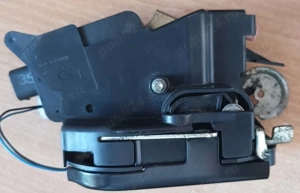 Broasca usa sofer Mercedes Vito - imagine 3