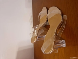 vand incaltaminte noua si second 