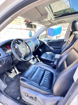 Vând sau schimb Volkswagen Tiguan 4x4 2.0 TDI 140 Cp