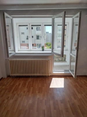 Ocazie rara! Apartament metrou 1 DECEMBRIE la doar 94.000 euro - imagine 2