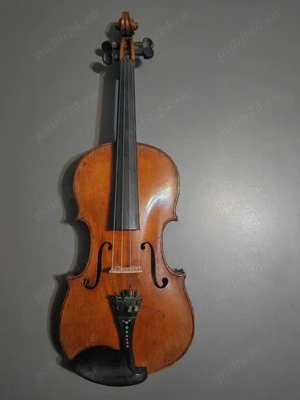 Vând vioara  copie Antonio Stradivarius