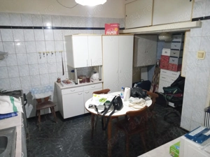 Imobil plus doua garaje, teren suprafata totala 927 mp, Blv. Castanilor, PLOIESTI, str. 13 Decembrie - imagine 9