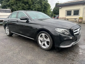 Mercedes E200 Avantgarde Virtual Cockpit Camere 360 Iluminat Ambiental Carplay - imagine 4