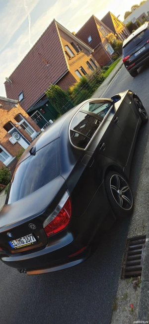 vand bmw m5 e60 motor 2.2 benzina  - imagine 4