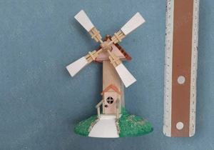 Moara de vant - Artizanat din Lemn Lucrat de Mana