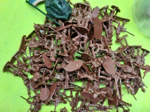 Battle Squadron 100 Soldiers Epic Battles - imagine 5