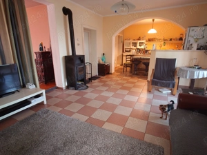 De vânzare direct de la proprietar   Teren intravilan cu casă, în spatele clădirii VOX  Torontal - imagine 4