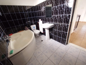 De vânzare direct de la proprietar   Teren intravilan cu casă, în spatele clădirii VOX  Torontal - imagine 8