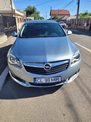 Vând Opel INSIGNIA benzina. 