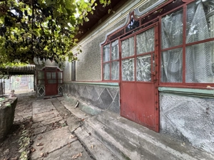 Casă bătrânească renovabila , 1000mp teren  30.000 euro negociabil  Balteni - imagine 5