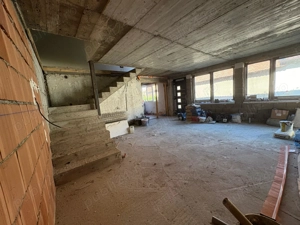 Casă spațioasă 4 dormitoare + teren 648 mp, stradă asfaltată - imagine 7