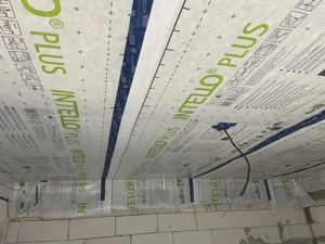 Casă spațioasă 4 dormitoare + teren 648 mp, stradă asfaltată - imagine 9