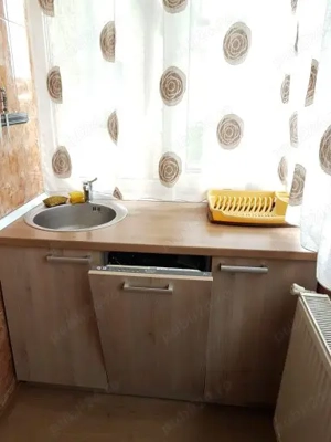 Inchiriez ap 2 cam, decomandat, central, zona linistita - imagine 9