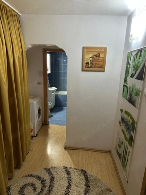 Vând apartament 2 camere decomandat in Ovidiu