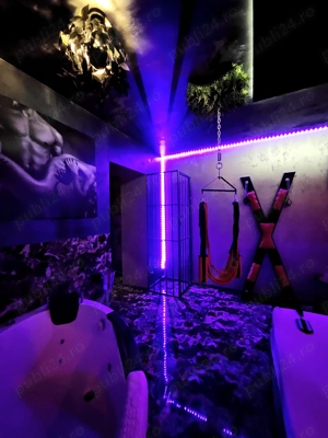 Regim hotelier jacuzzi love room  - imagine 6