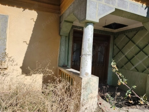 Casa de vanzare +loc +anexe - imagine 4