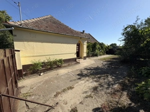 Casă cu teren generos   Dudeștii Vechi, 1450 mp, locuibilă imediat - imagine 3