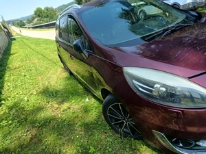 Renault Grand Scenic 3 2012, 1.6 dci, 7 locuri - imagine 3 Renault Grand Scenic 3 2012, 1.6 dci, 7 locuri - imagine 3