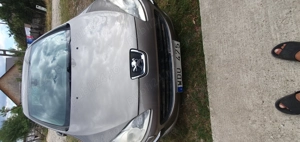 Vand peugeot  in stare perfecta de fuctionare