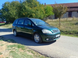 vand Toyota cu 7 locuri - imagine 4