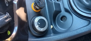 Vând Dacia Duster 4x4 benzina - imagine 3 Vând Dacia Duster 4x4 benzina - imagine 3