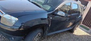 Vând Dacia Duster 4x4 benzina - imagine 6 Vând Dacia Duster 4x4 benzina - imagine 6