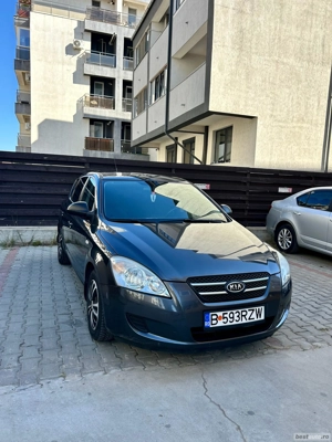 Vand Kia Ceed 1.6 CRDI An 2008 - imagine 3 Vand Kia Ceed 1.6 CRDI An 2008 - imagine 3