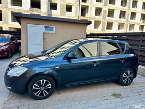 Vand Kia Ceed 1.6 CRDI An 2008 - imagine 2 Vand Kia Ceed 1.6 CRDI An 2008 - imagine 2