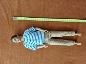 Papusa barbat  inaltime 30 cm, articulatii membre 