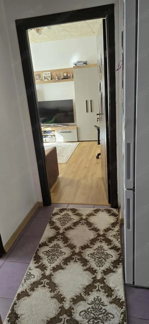 Vand apartamnet Lupeni . - imagine 9