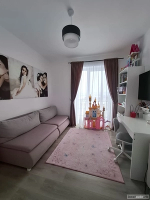 vand casa cu gradina si piscina - imagine 9