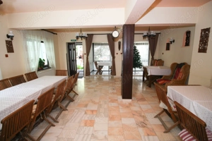 Vila de vanzare in Sinaia   investitie ideala in inima statiunii - imagine 2