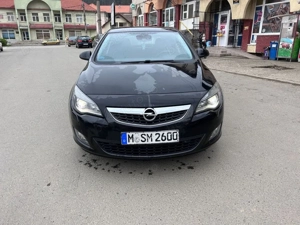 Opel Astra J 1.7 CDTI - imagine 3 Opel Astra J 1.7 CDTI - imagine 3