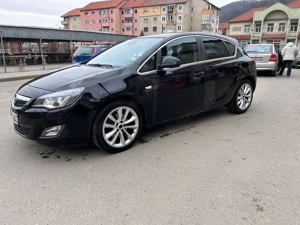 Opel Astra J 1.7 CDTI - imagine 5 Opel Astra J 1.7 CDTI - imagine 5