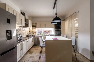 Casă de vânzare – Via Carmina, Vladimirescu -zonă rezidențială premium - imagine 2