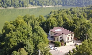 Angajăm Ospătar   Pensiunea Casa Lacului, Mălaia