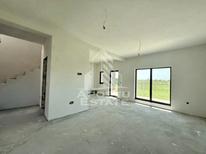 Triplex la gri, teren 284mp, pompe caldura, zona Plopi