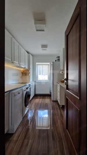 Apartament de vânzare 3 camere, 55 mp, zona Micro 17 - imagine 4