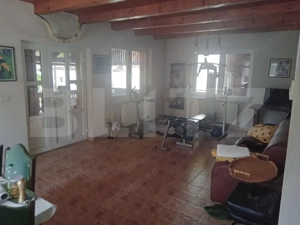 Casă ideală pentru locuit, relaxare sau investiție turistică – în Rastolița - imagine 7