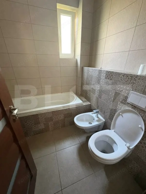 Apartament 3 camere, 60 mp, Școala Nr. 10, zona Burdujeni - imagine 8